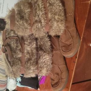 Mukluks boots size 7